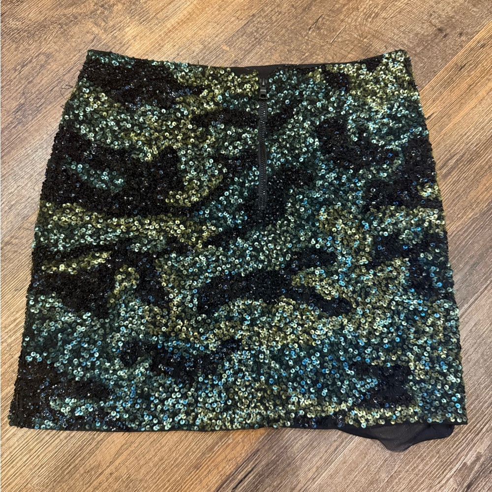 Alice + Olivia Sequined Green & Black Mini Skirt size 2